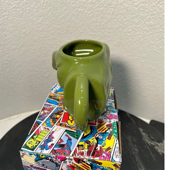 MARVEL COMICS NIB Sculpted Ceramic HULK 14 oz Mug - Picture 7 of 10
